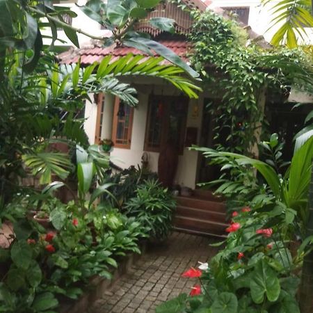 Heavenly Homestay Kochi Екстериор снимка